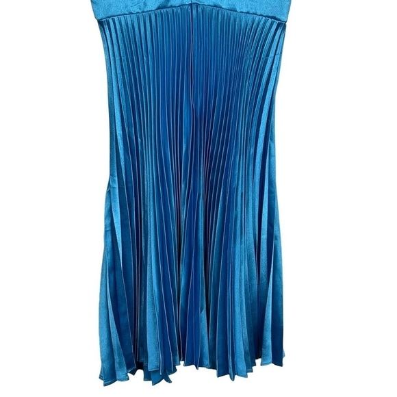 REISS ALICIA KNIFE PLEAT A-LINE V-NECK SHINY SATIN BLUE COCKTAIL DRESS - Picture 10 of 16